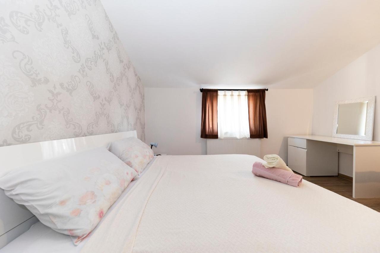Apartman Lana Biograd na Moru Kültér fotó
