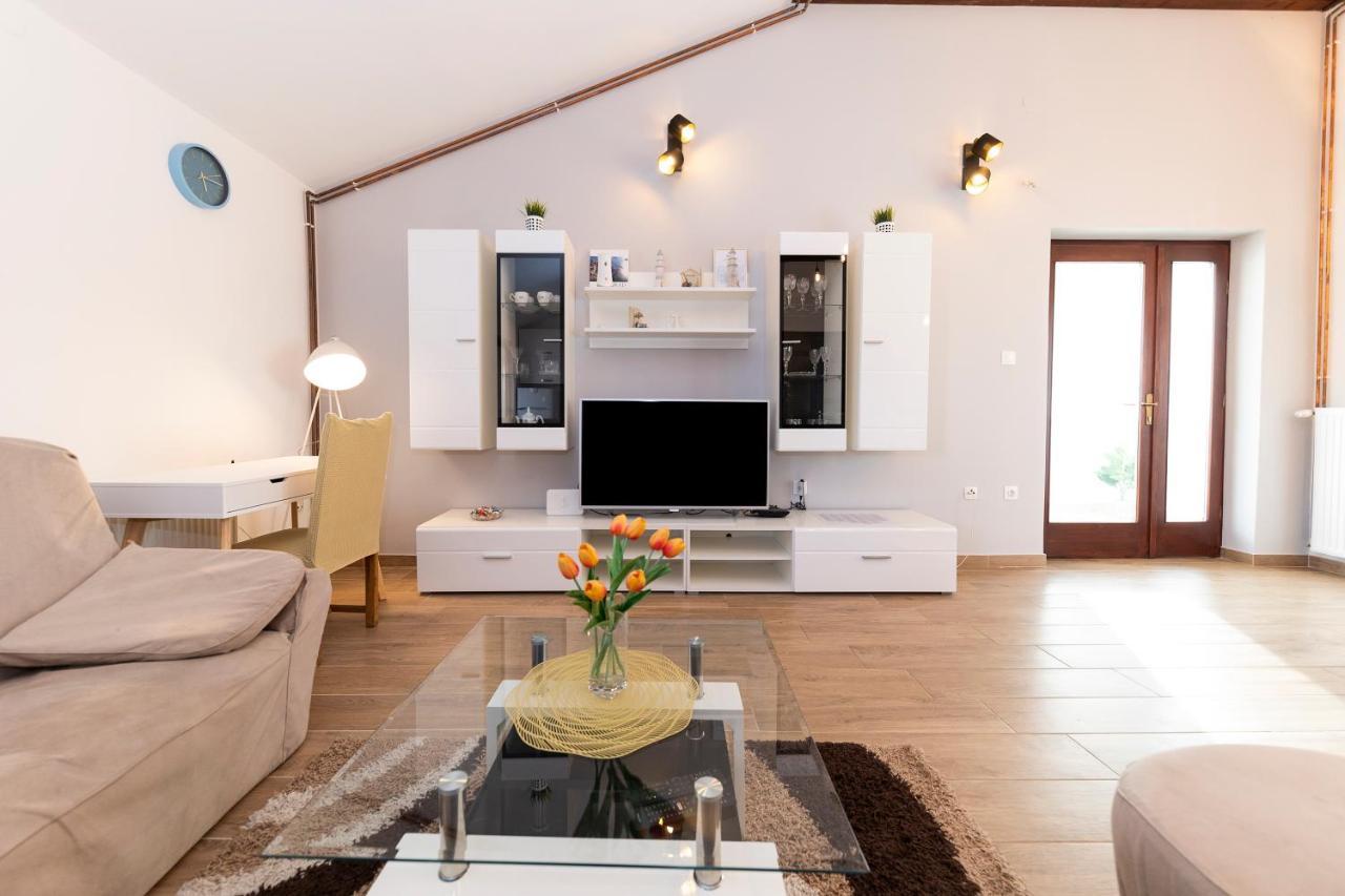 Apartman Lana Biograd na Moru Kültér fotó