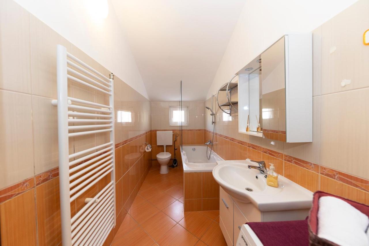 Apartman Lana Biograd na Moru Kültér fotó