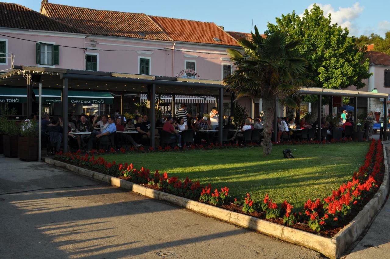 Apartman Lana Biograd na Moru Kültér fotó