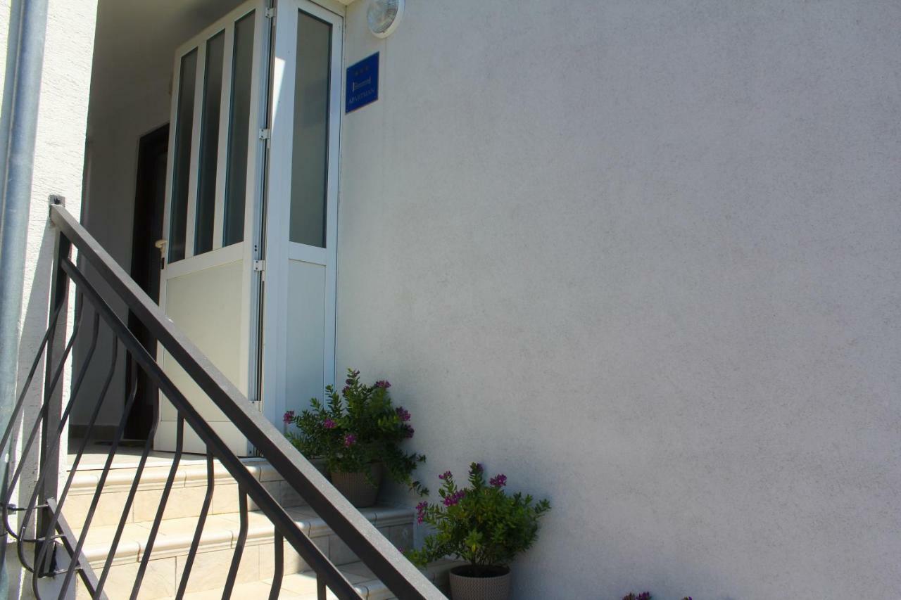 Apartman Lana Biograd na Moru Kültér fotó